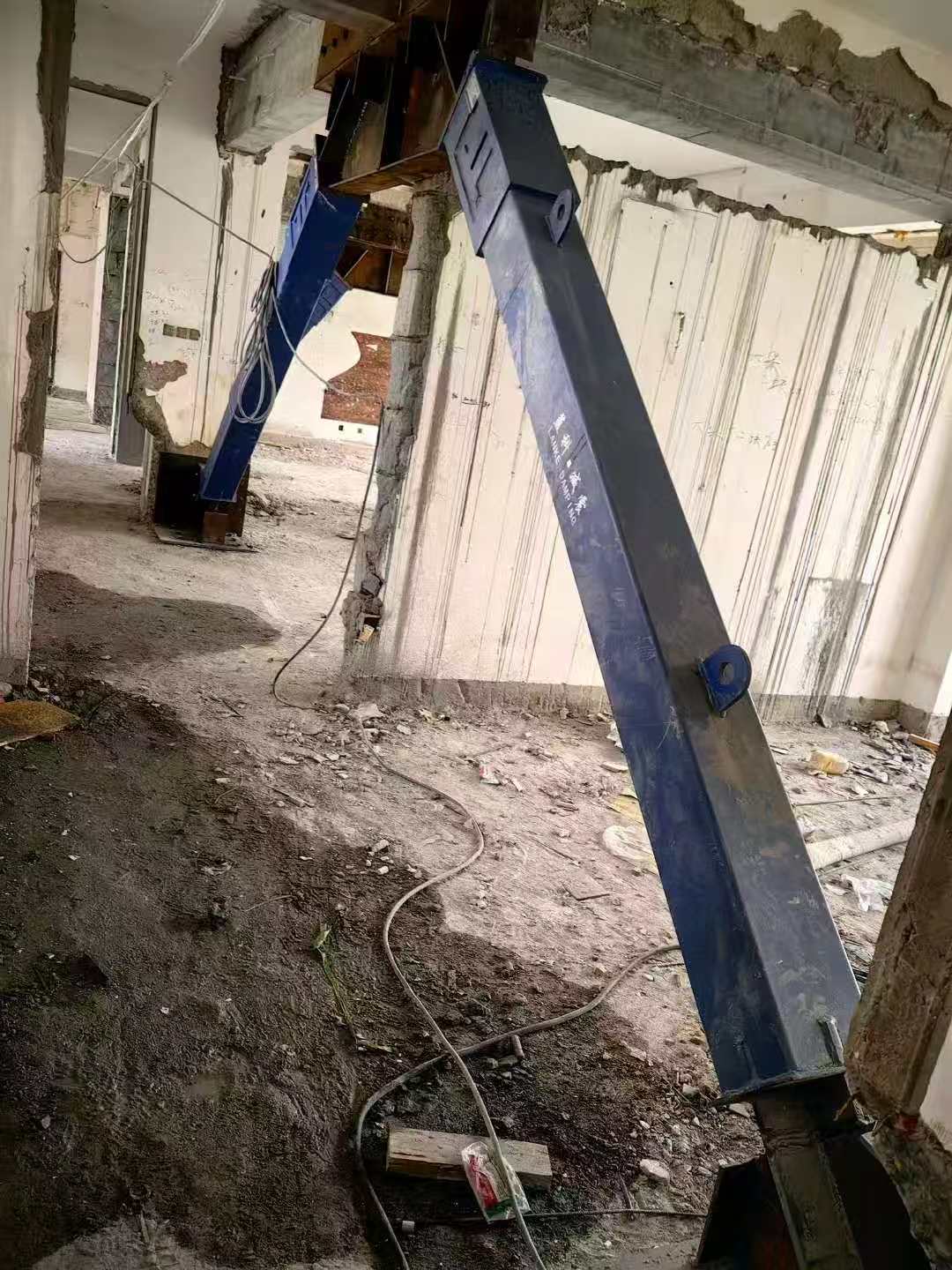 远安柱子粘钢加固施工工艺
